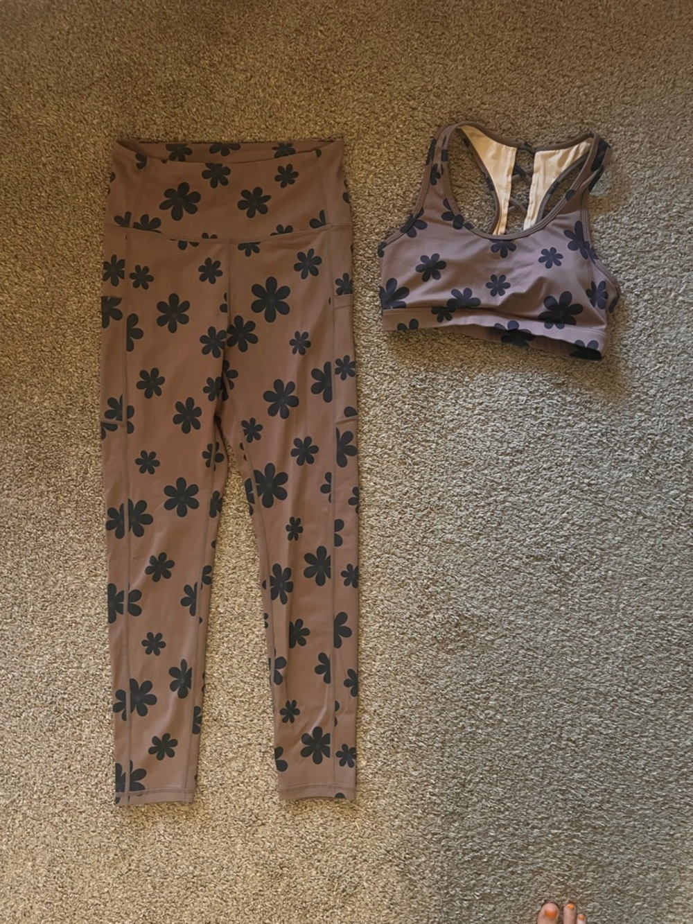 Matching Women's Floral Print High-Waist Leggings & Sports Bra Set - Brown/Black